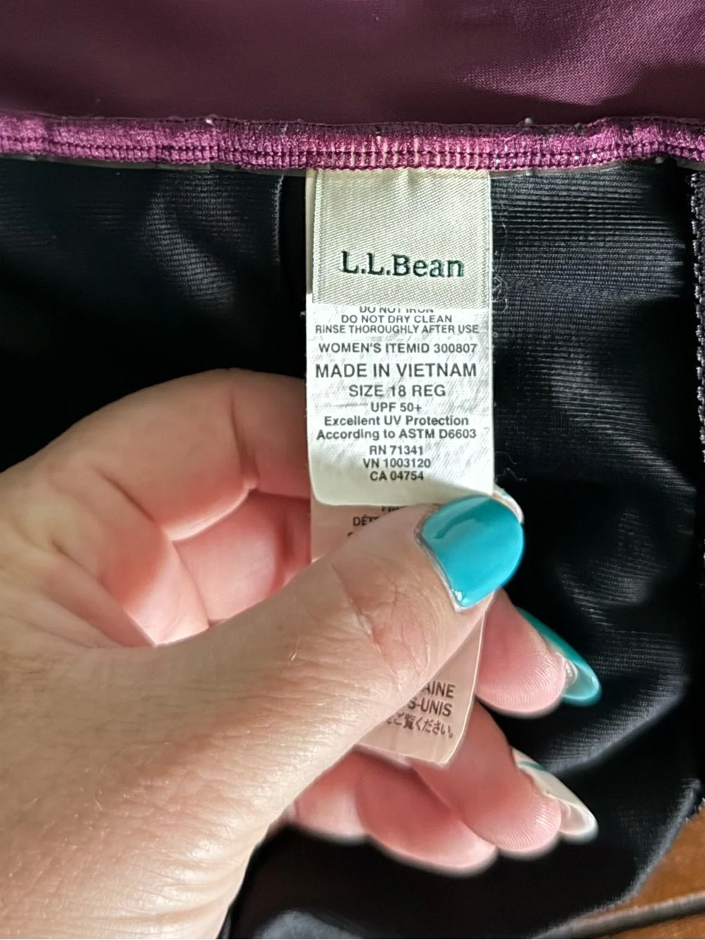LL Bean Women’s Structured One Piece Shaping Swimwear Size 18